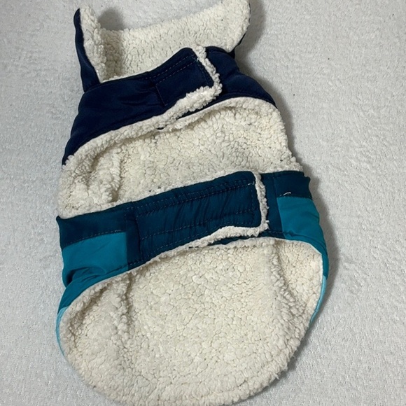 Two Quilted Dog Puffer Jackets - Picture 7 of 8